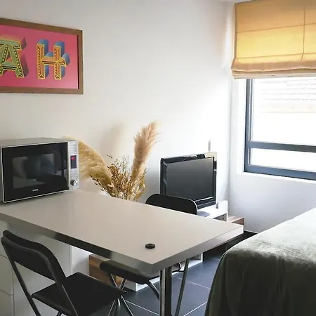 Au Centre, Cosy, Calme Et Spacieux Studio Moderne