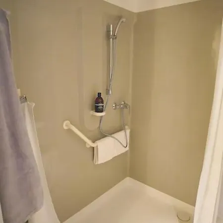 아파트 Au Centre, Cosy, Calme Et Spacieux Studio Moderne *