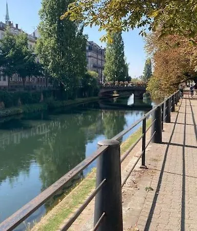 Au Centre, Cosy, Calme Et Spacieux Studio Moderne